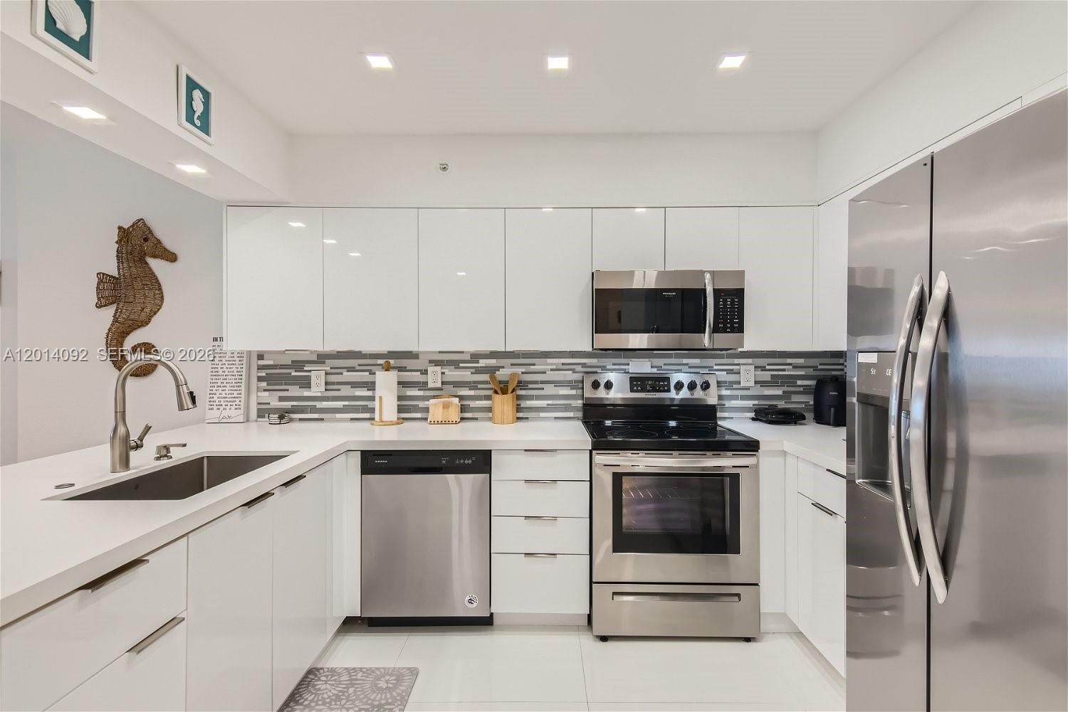 2501 S Ocean Dr # 1103 — Photo 5