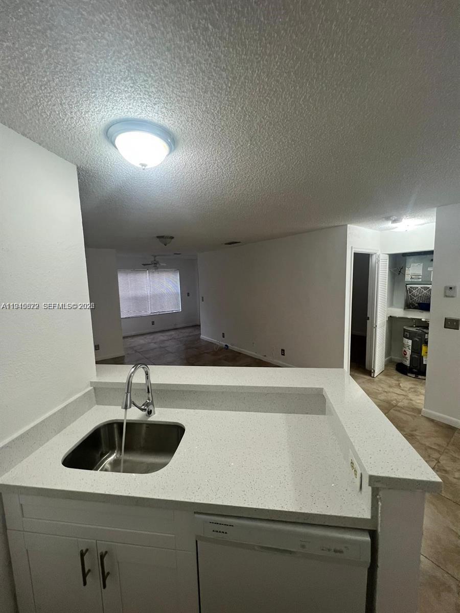 3460 N Pinewalk Dr N # 315, Margate FL 33063