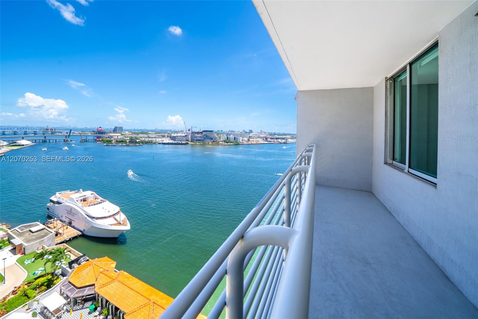 335 S Biscayne Blvd # 1910 View 3