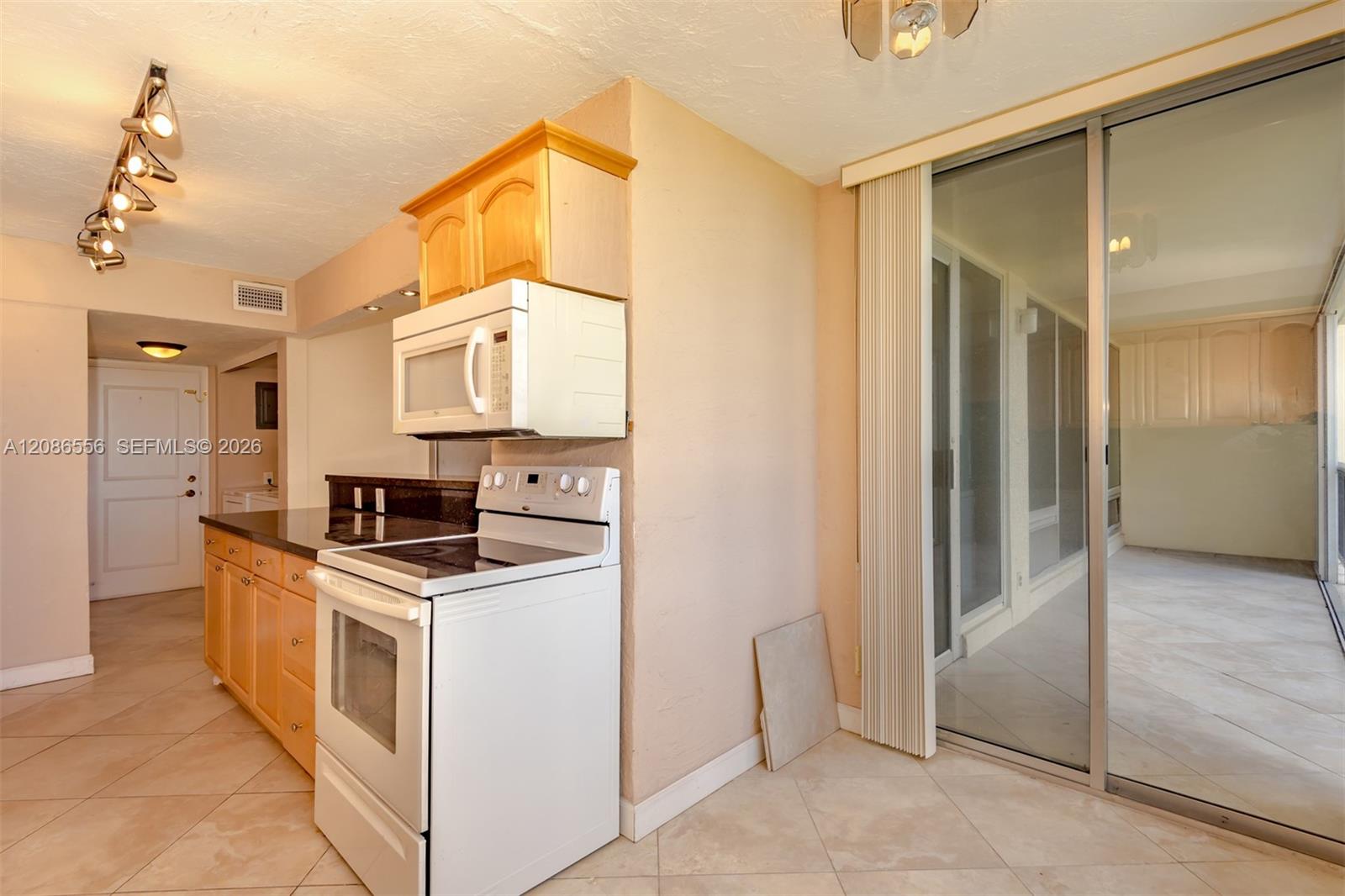 4280 Galt Ocean Dr # 3B — Photo 5