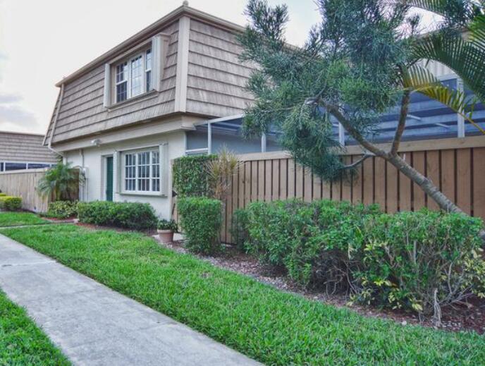4300 Hazel Avenue # D — Photo 2