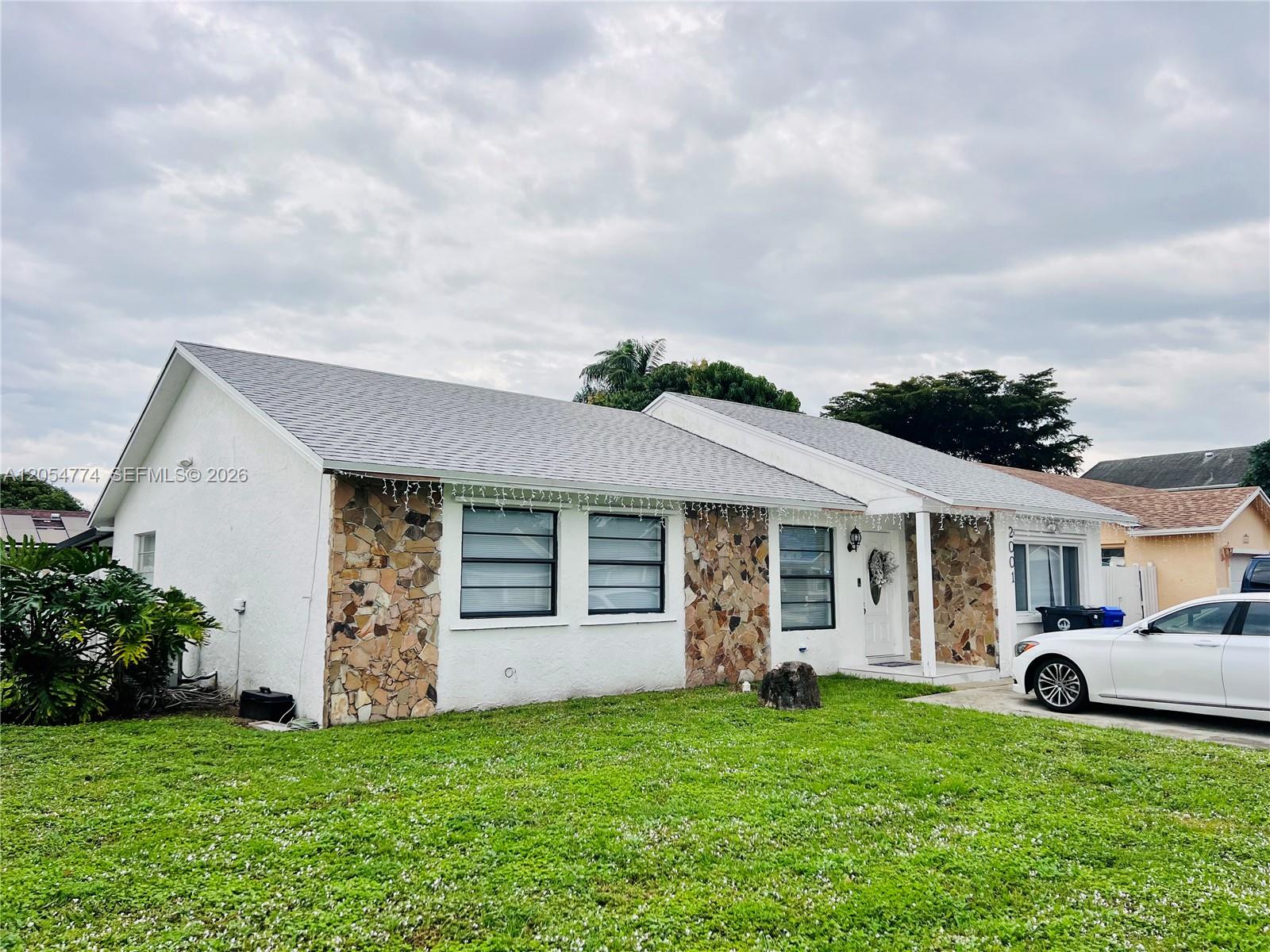 2001 SW 85th Ave, North Lauderdale FL 33068