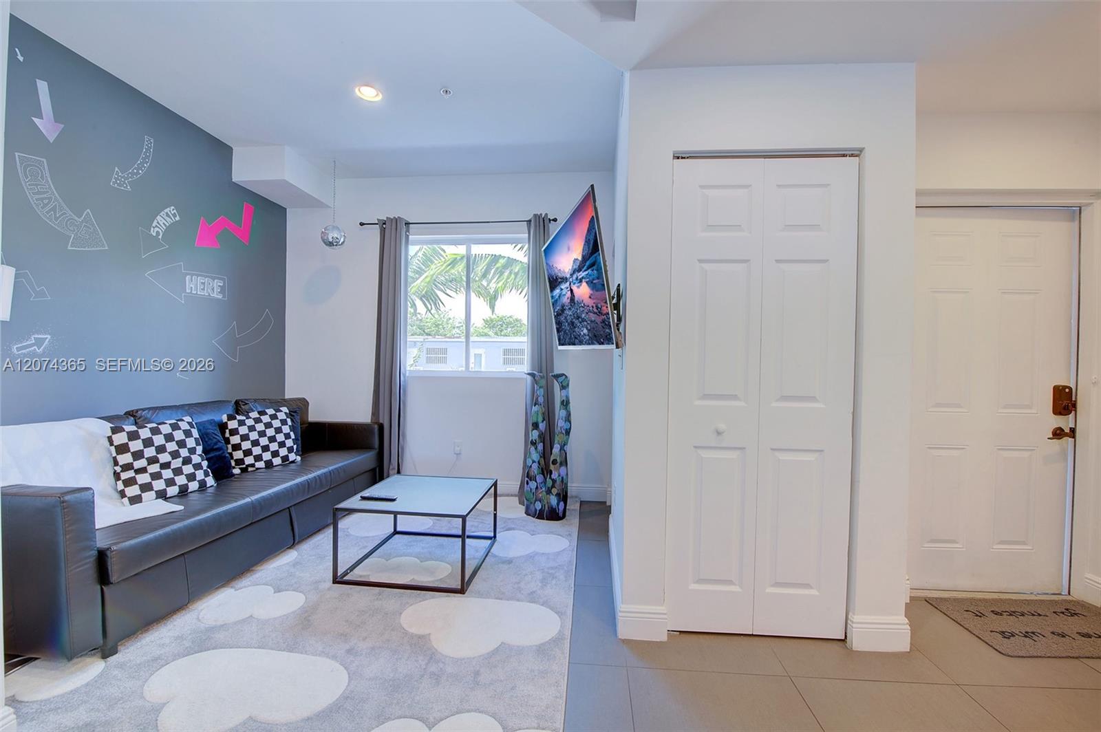 346 NW 35th St # 3 — Photo 3
