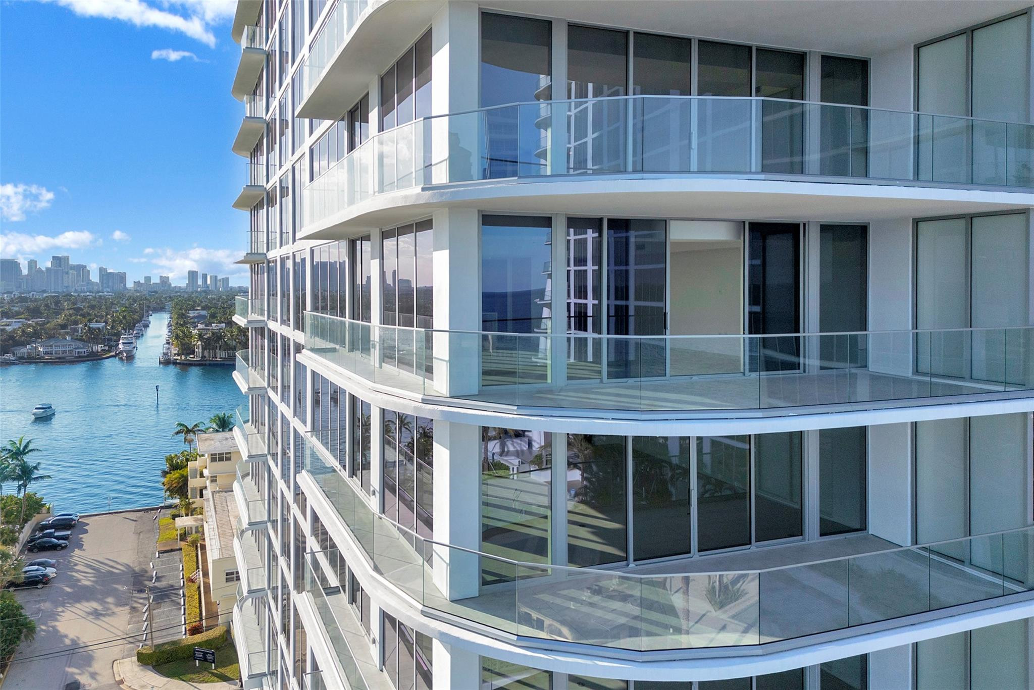 153 N SEABREEZE Boulevard # 902 — Photo 2