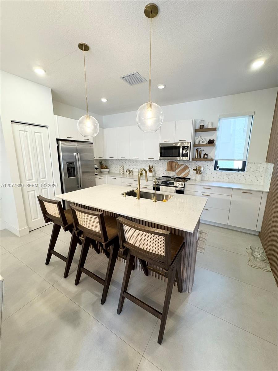 4867 NW 84th Ave — Photo 5