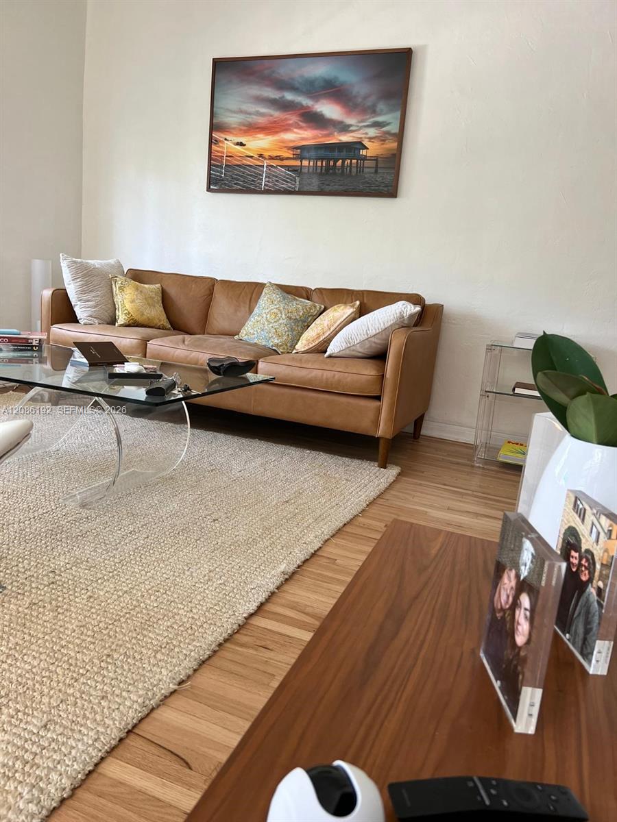1551 Michigan Ave # 8 — Photo 3