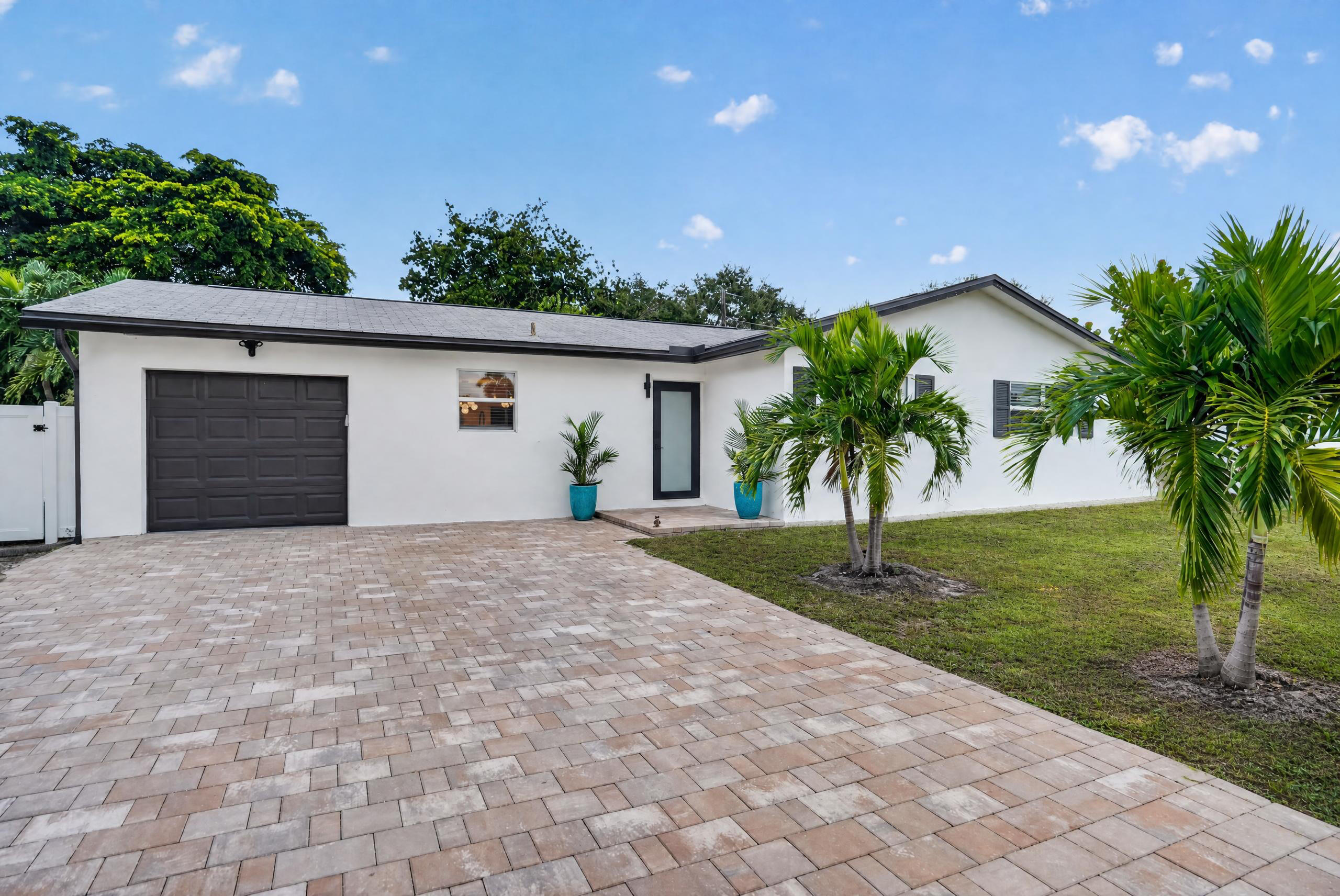 2521 Jaeger Drive — Photo 2
