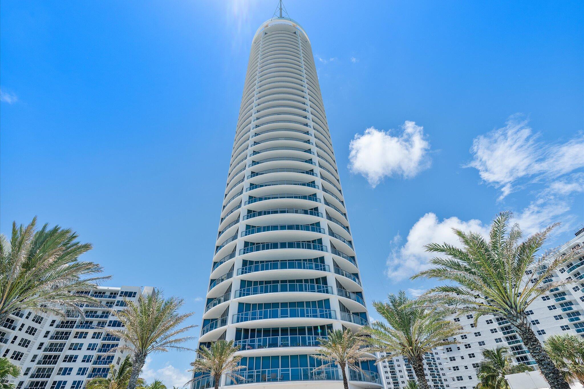 3101 S Ocean Drive # 2707 — Photo 2