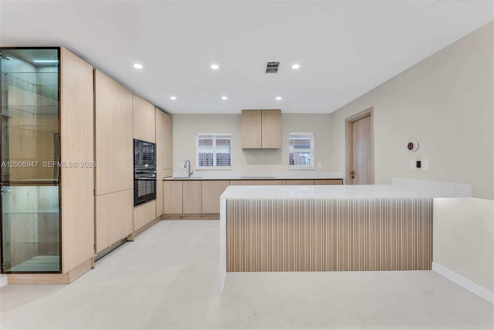 5419 NE 22nd Ave — Photo 4