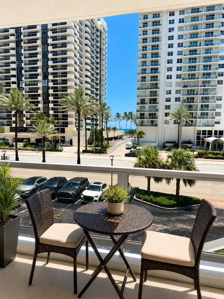5700 Collins Ave # 3C, Miami Beach FL 33140