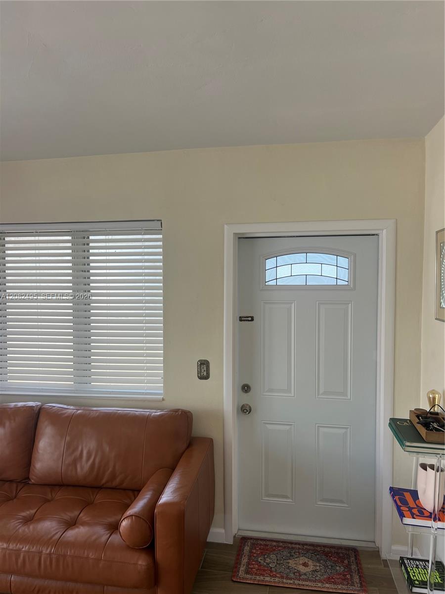 7720 Harding Ave # 8 — Photo 2