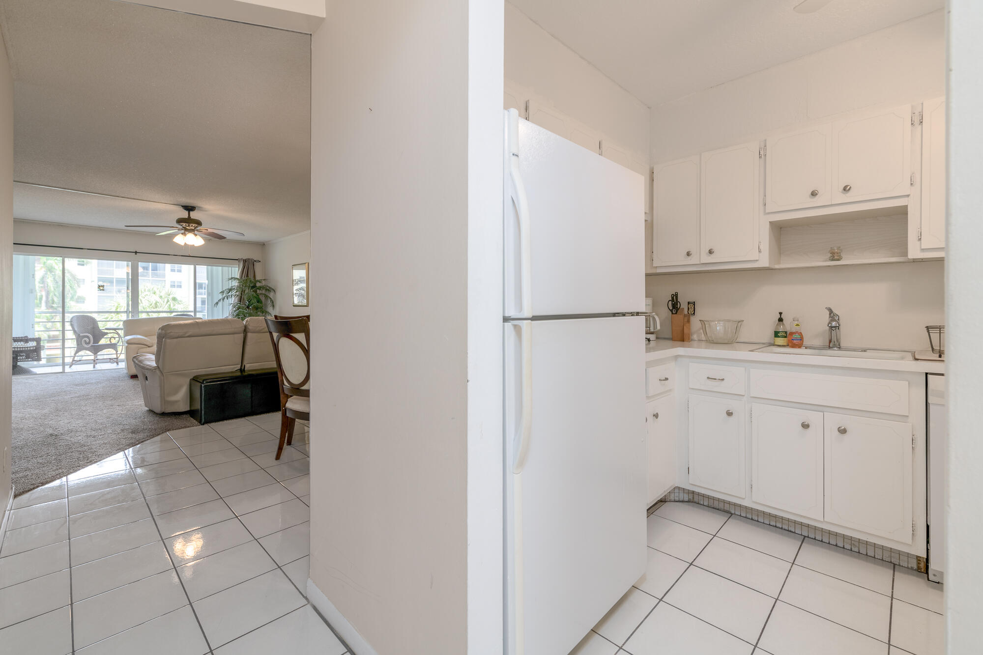 2731 NE 14TH ST Street # 427 — Photo 5