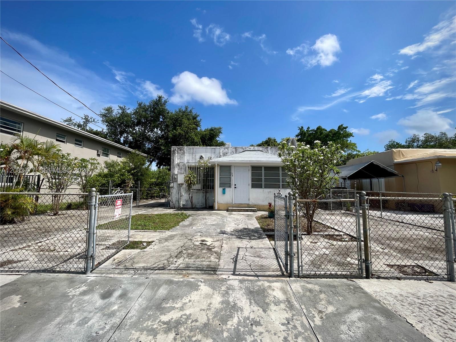 36 NW 32nd St — Photo 3