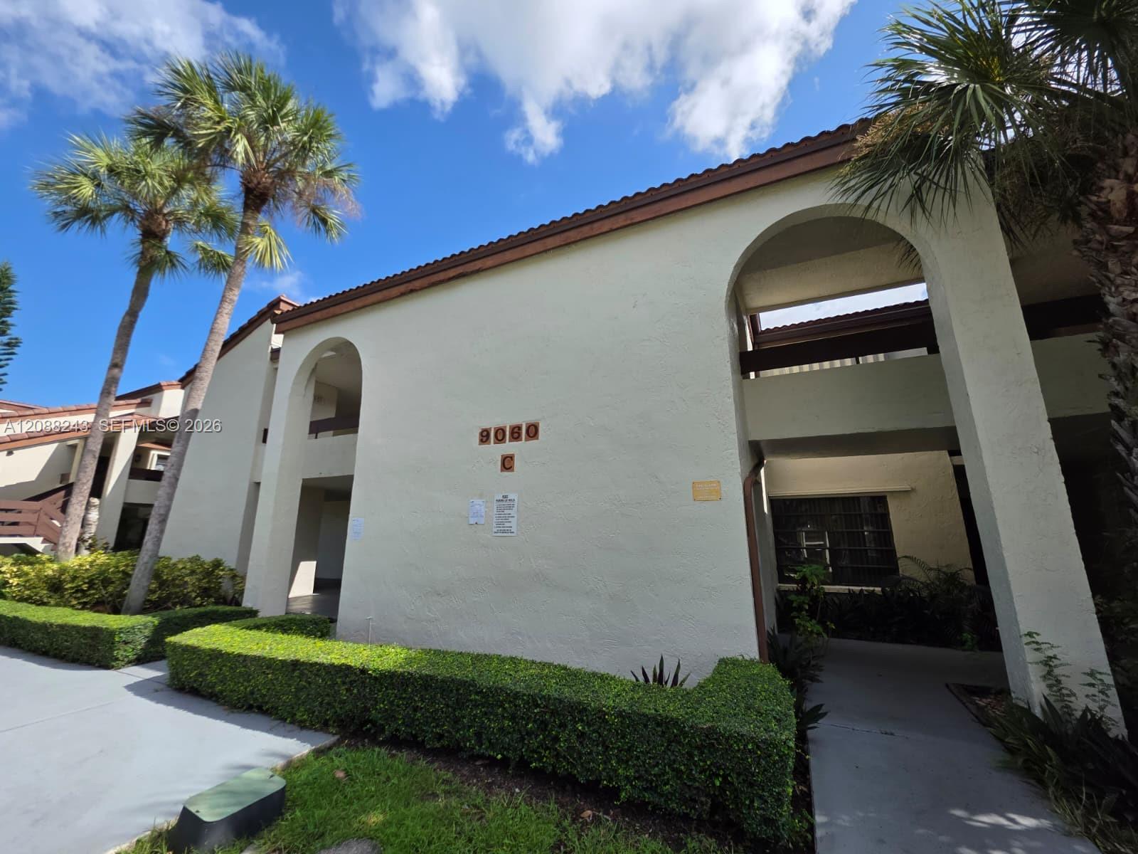 9060 SW 125th Ave # C202 — Photo 3