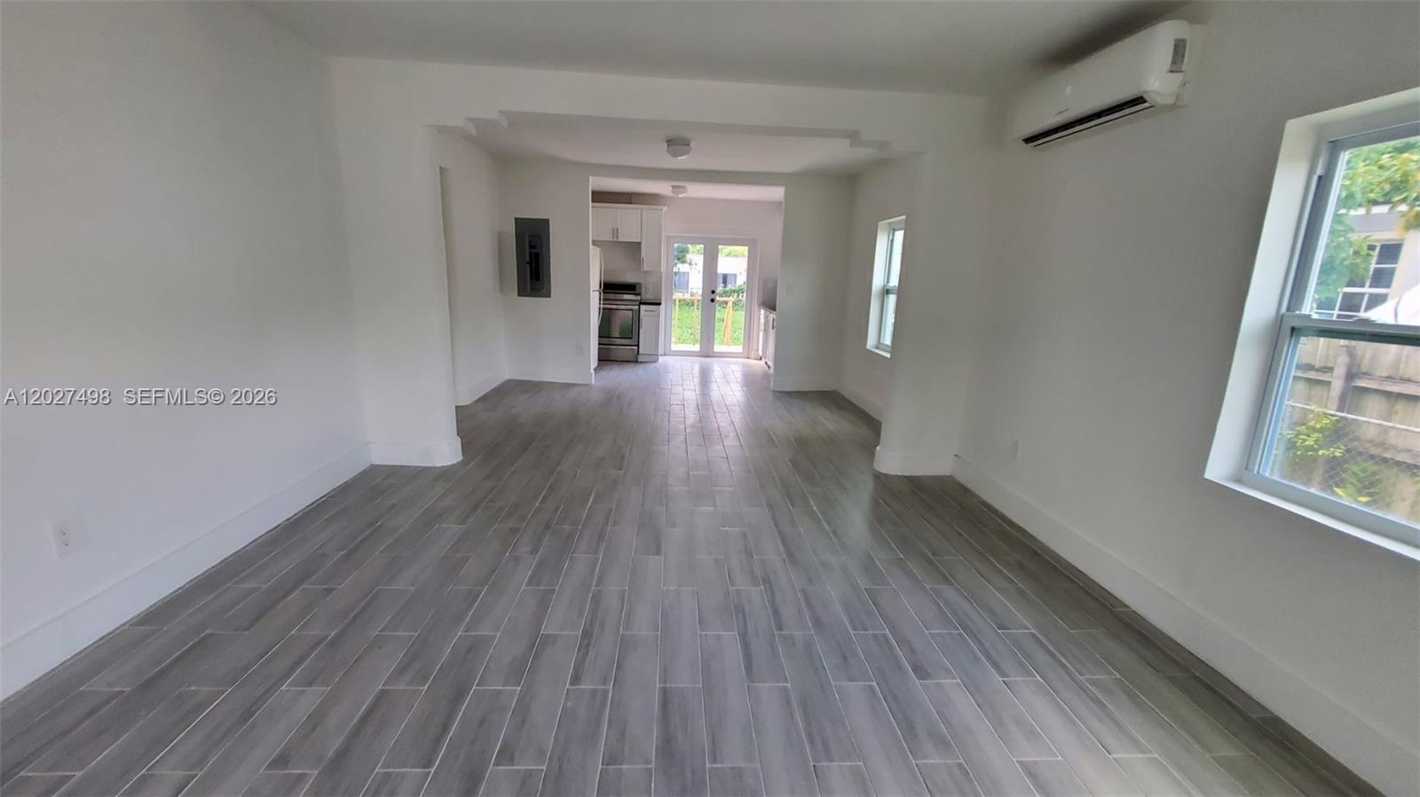 560 NW 53rd St, Miami FL 33127