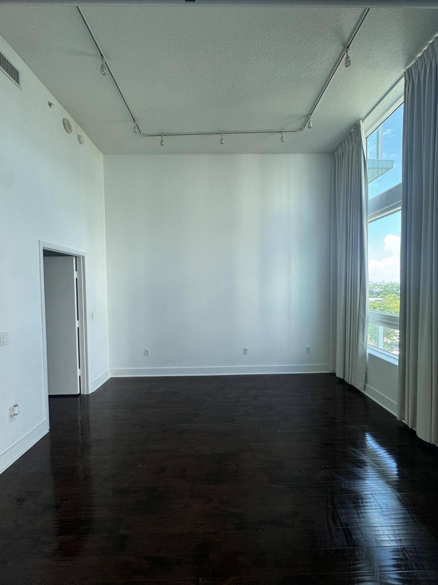 1900 N Bayshore Drive # 912 — Photo 5