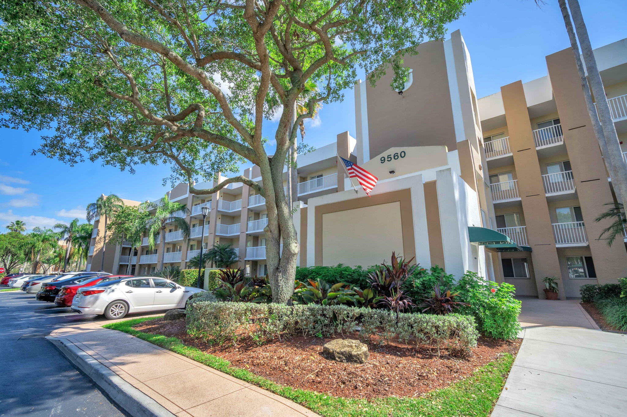 9560 Weldon Circle # J210 — Photo 3