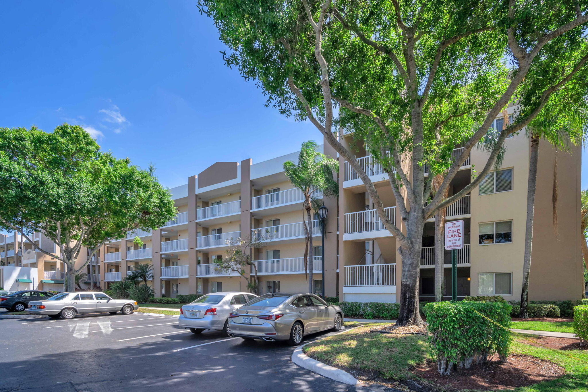 9560 Weldon Circle # J210 — Photo 2