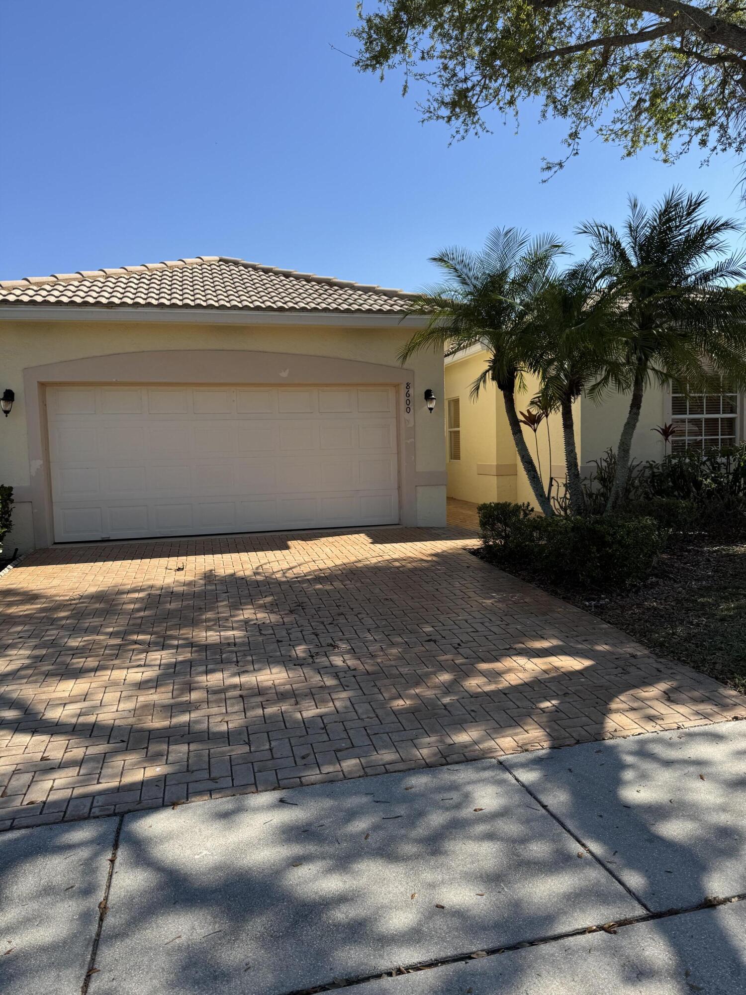 8600 Pine Cay, West Palm Beach FL 33411
