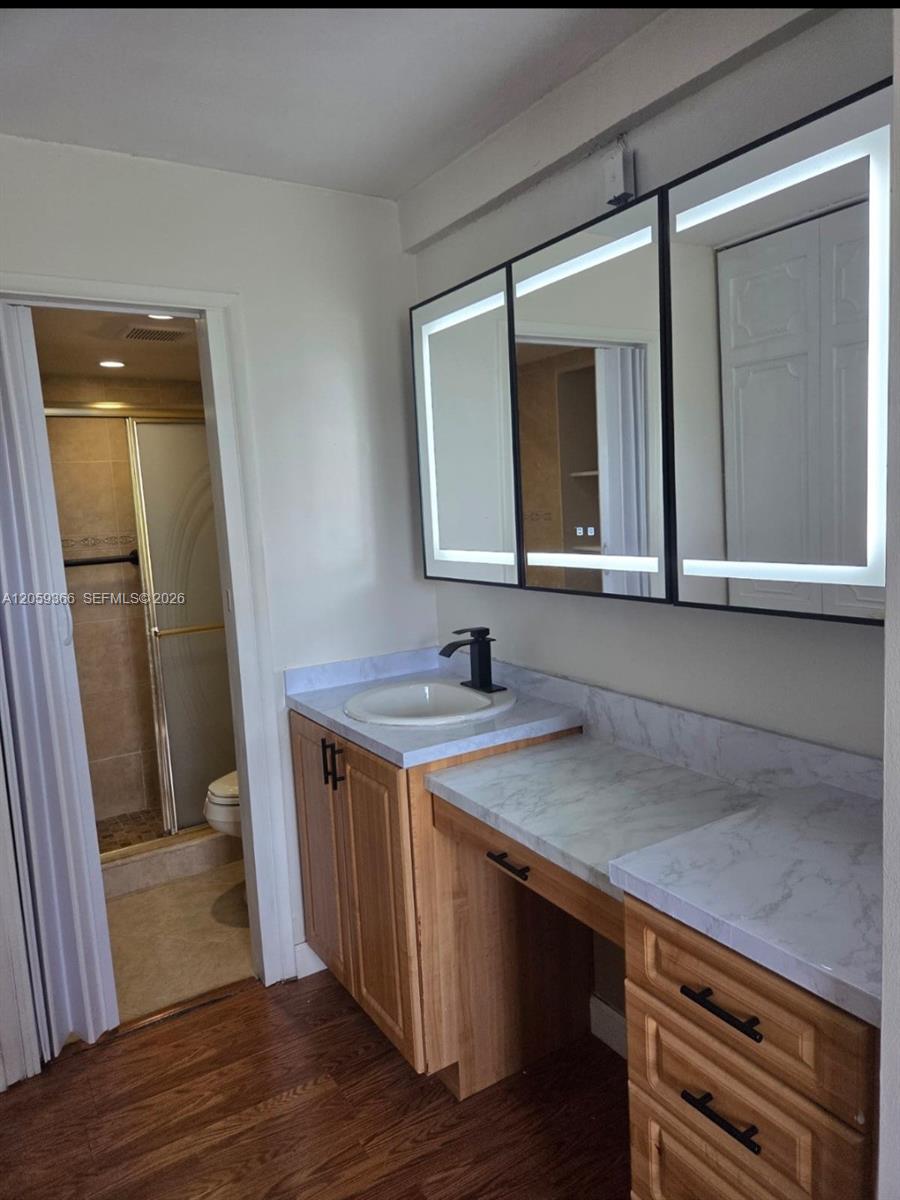 3750 Inverrary Dr # 2B — Photo 2
