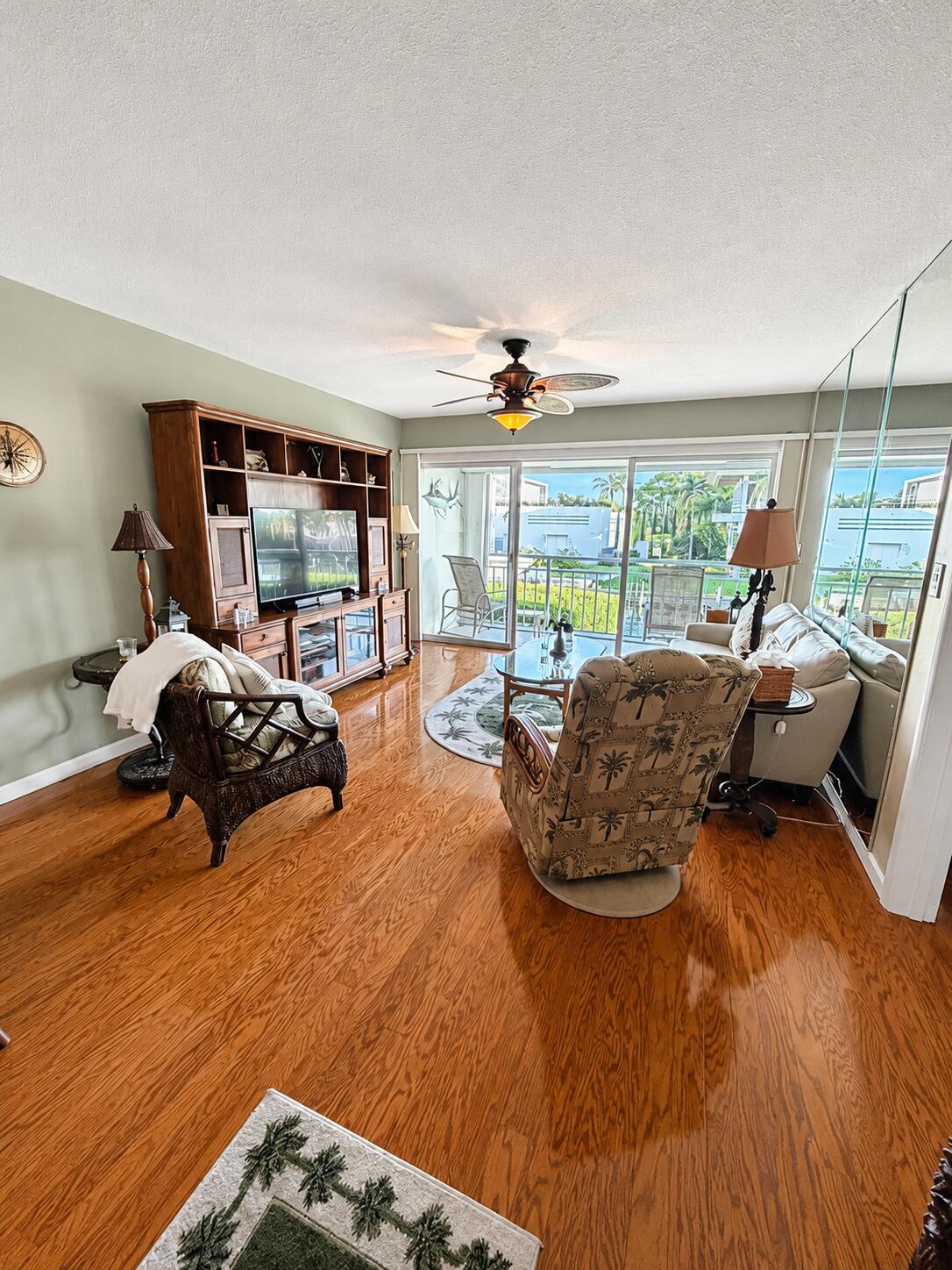 68 YACHT CLUB Drive # 22 — Photo 3