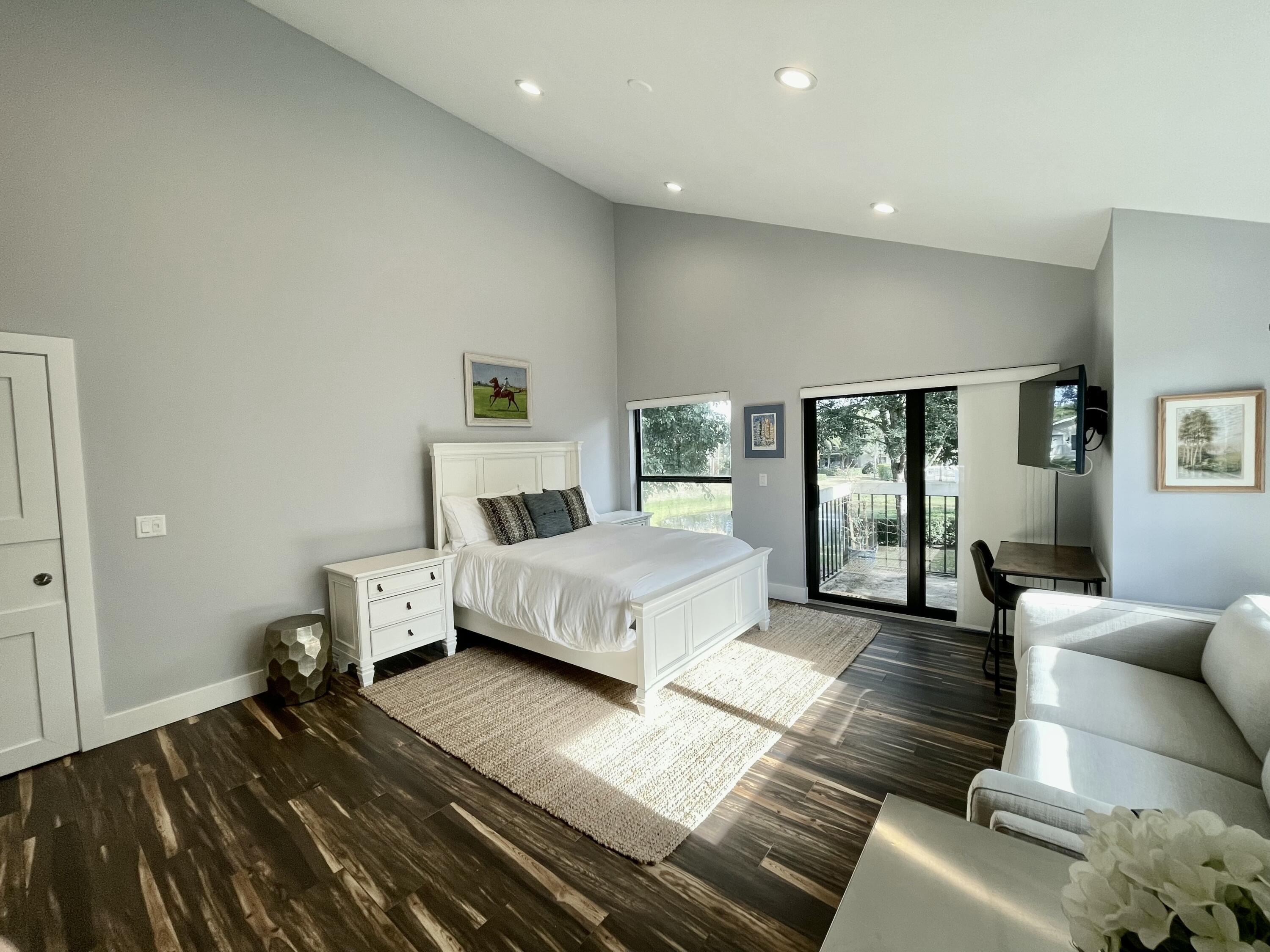 11863 Wimbledon Circle # 547 — Photo 3