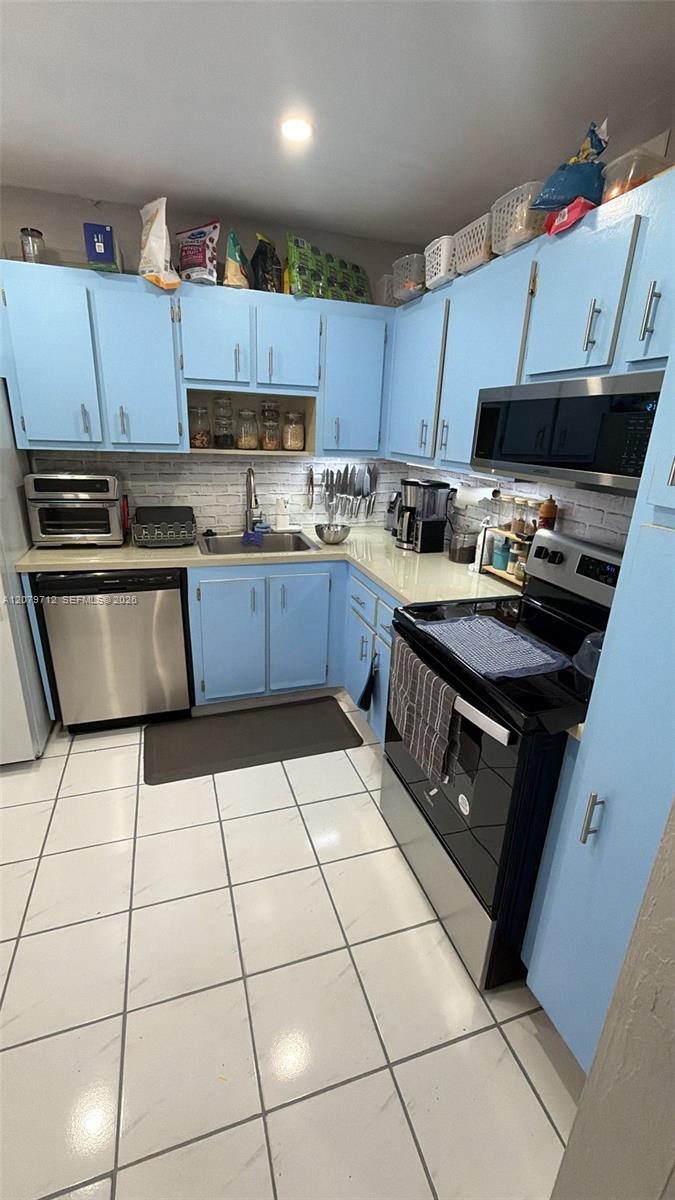 13715 Kendale Lakes Cir # A6 — Photo 4