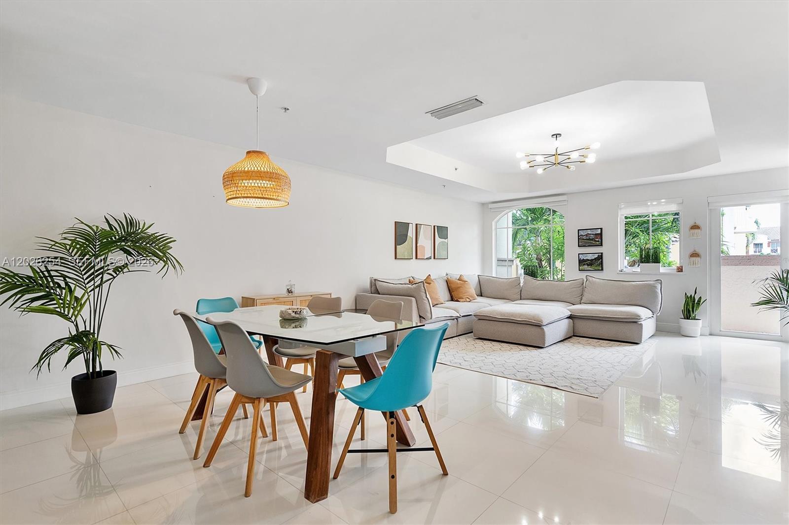 2704 NE 184th Ter, Aventura FL 33160