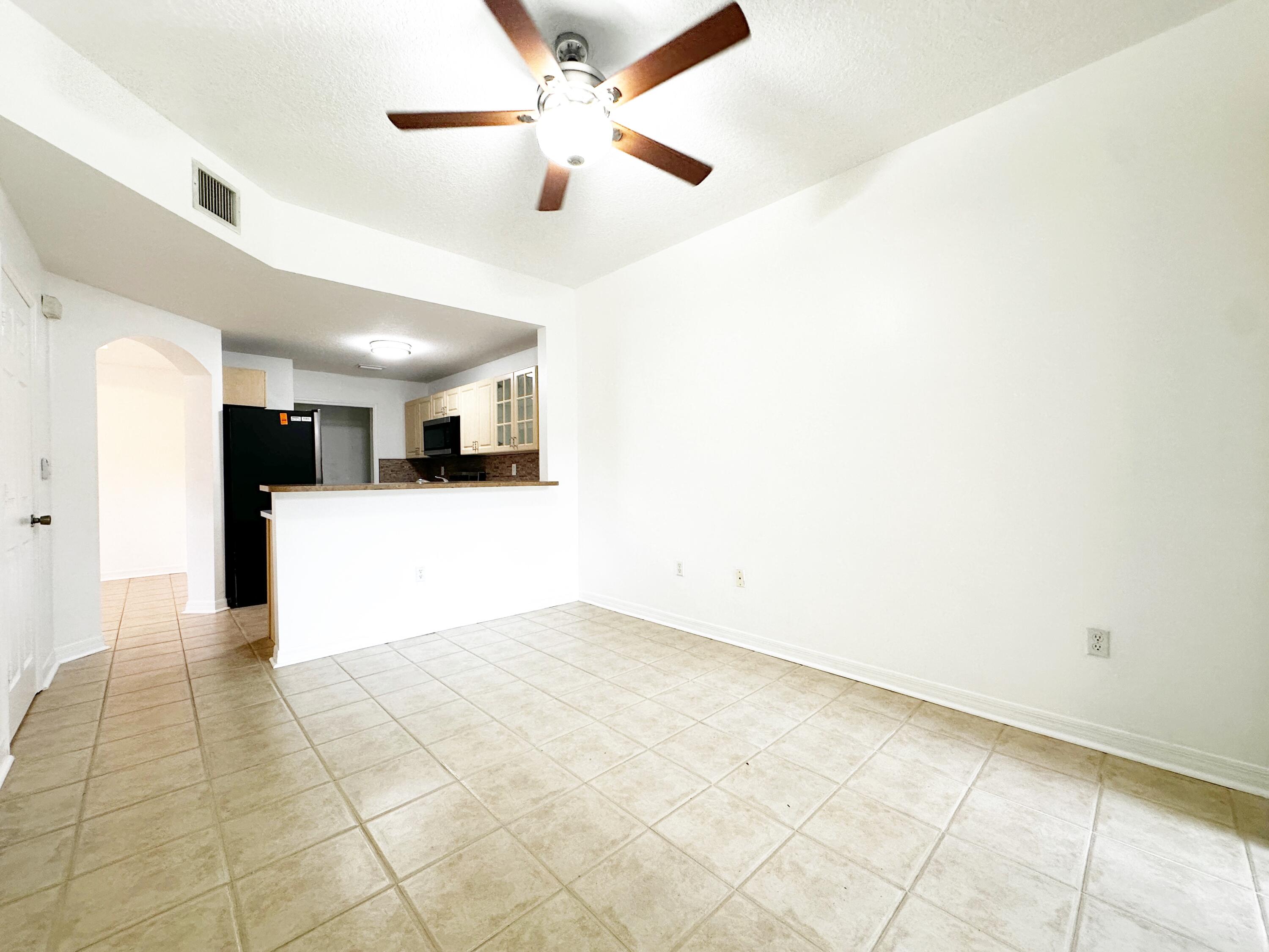 614 SW 106TH Avenue # 1507 — Photo 4