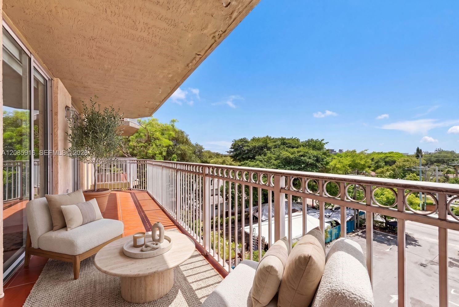 1650 Coral Way # 607 — Photo 4