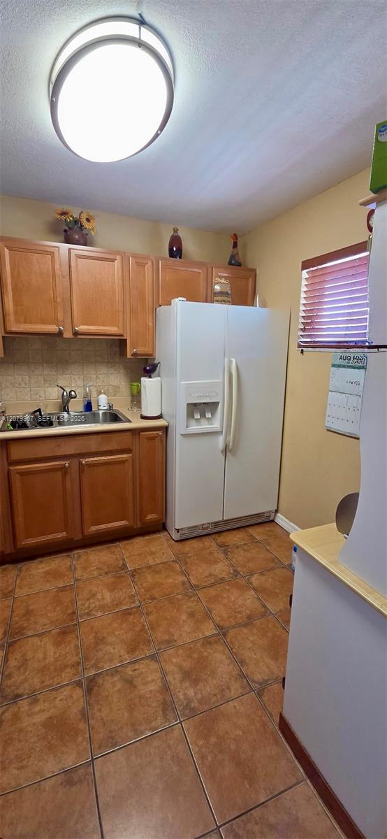 2728 N Garden Dr N # 112 — Photo 2