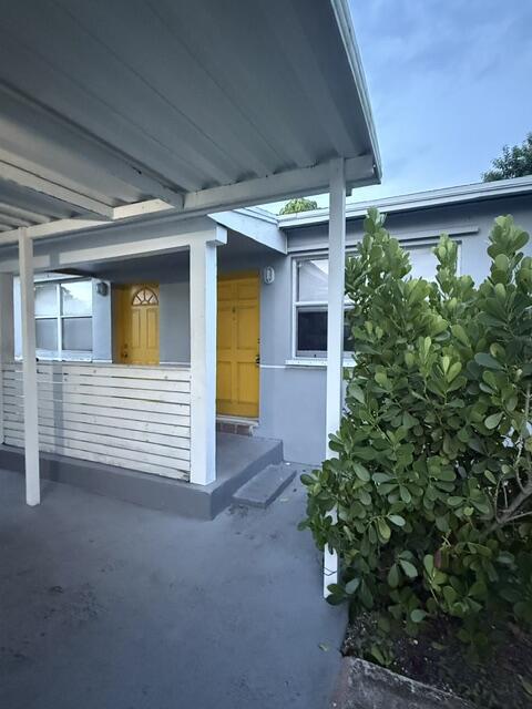 703 N 5TH Street # 1 — Photo 2