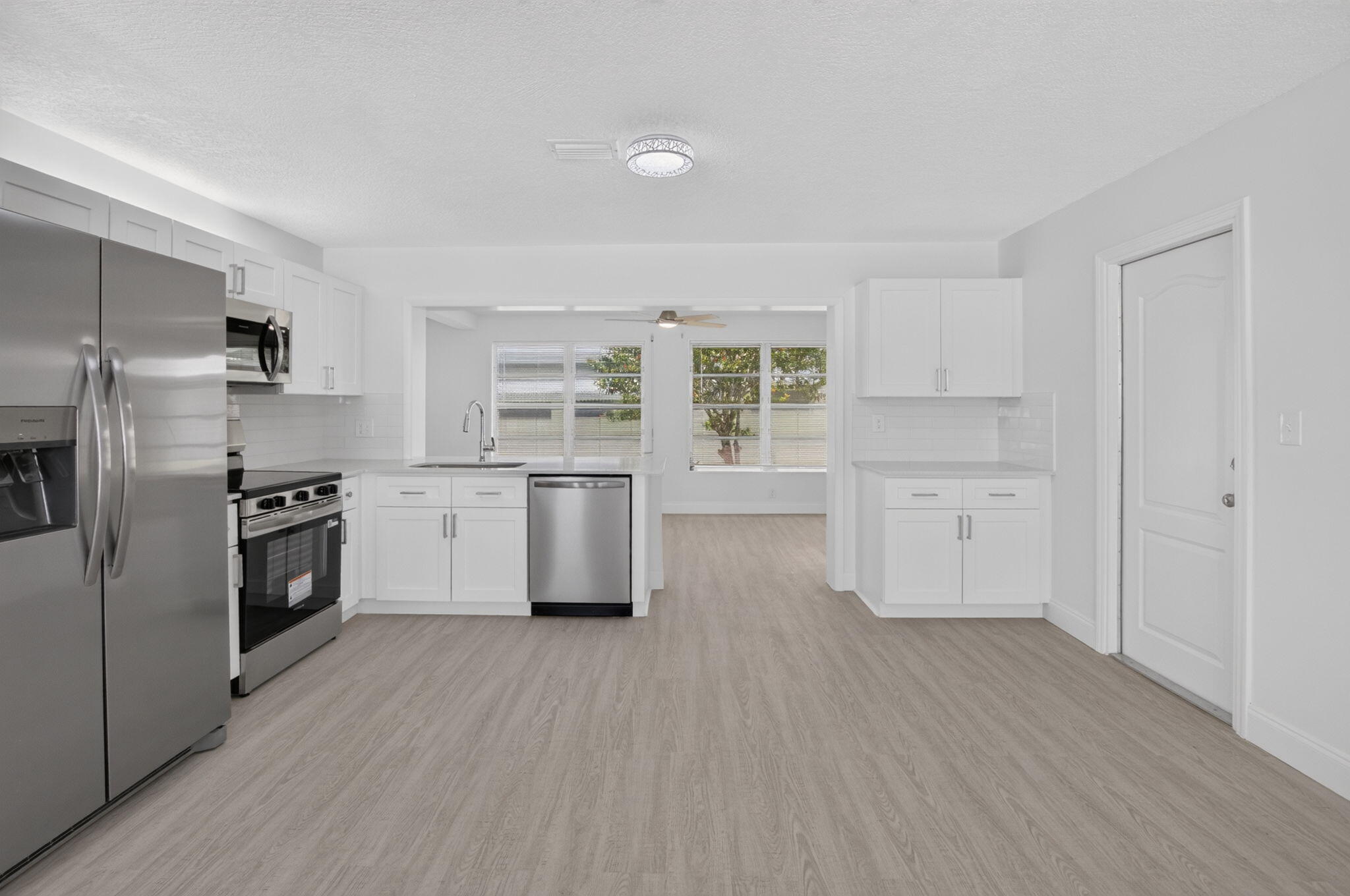 2080 SW 13TH Way — Photo 3