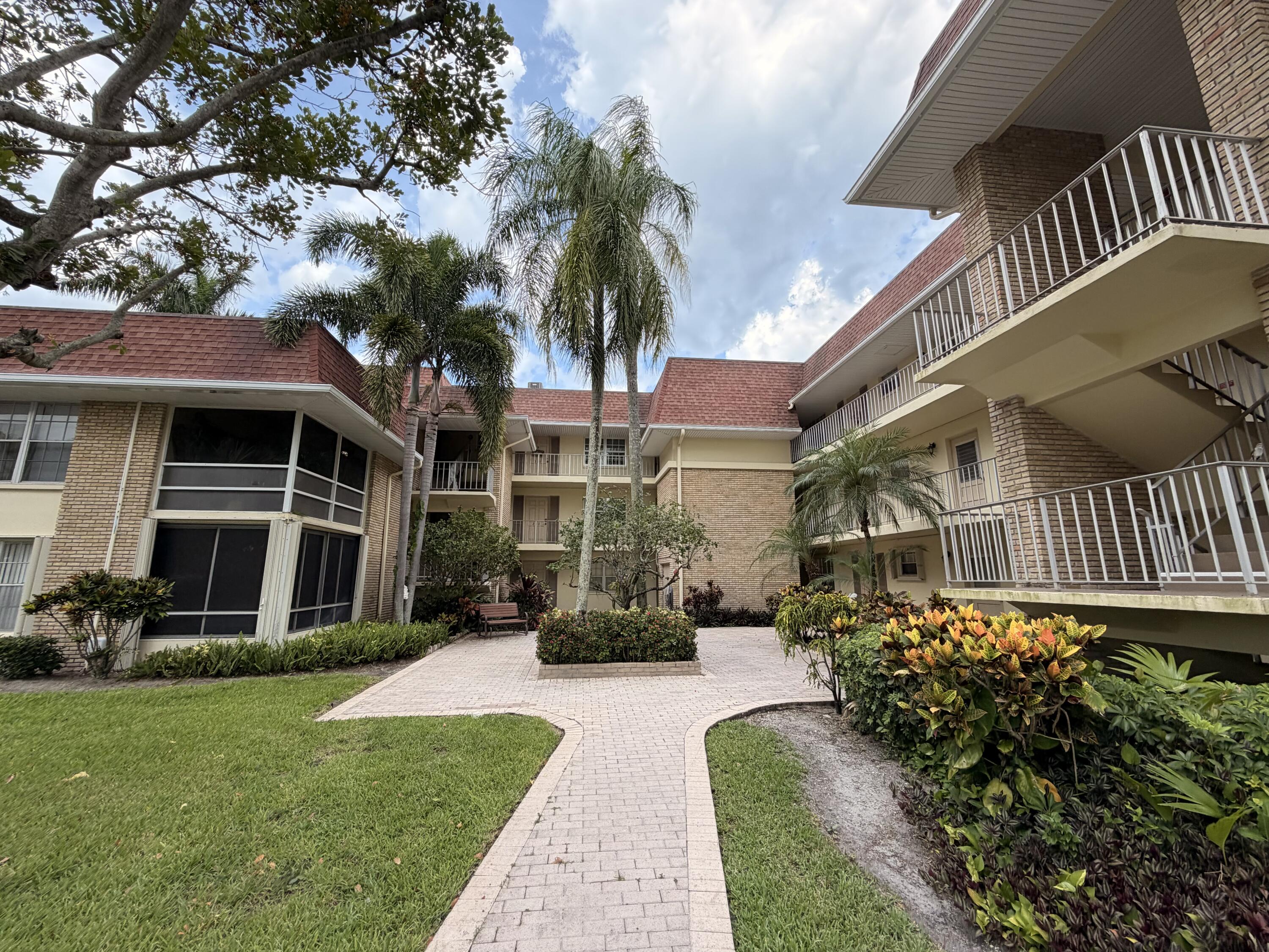 5570 Tamberlane Circle # 229, Palm Beach Gardens FL 33418