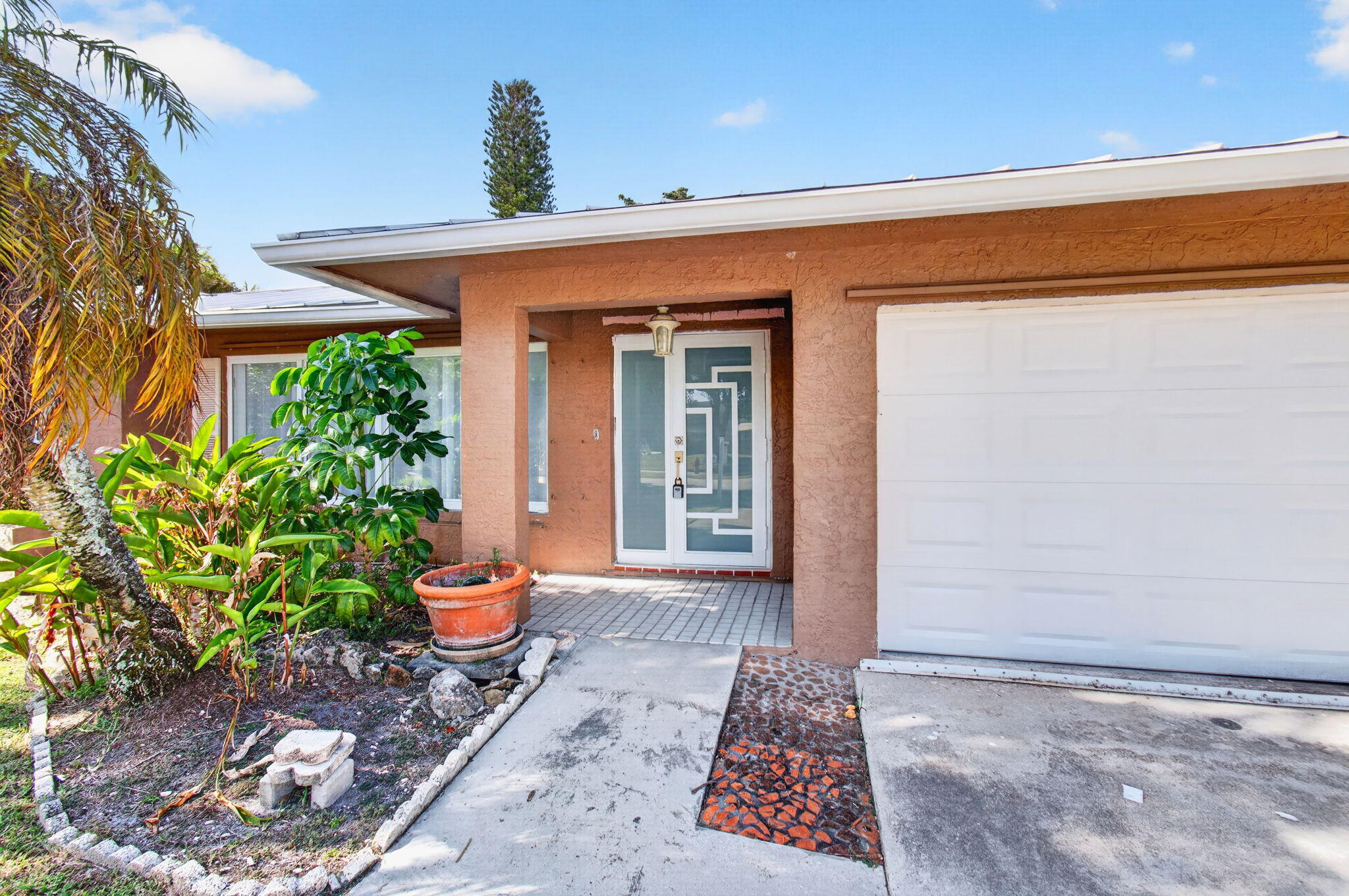 4760 BISON Street — Photo 3