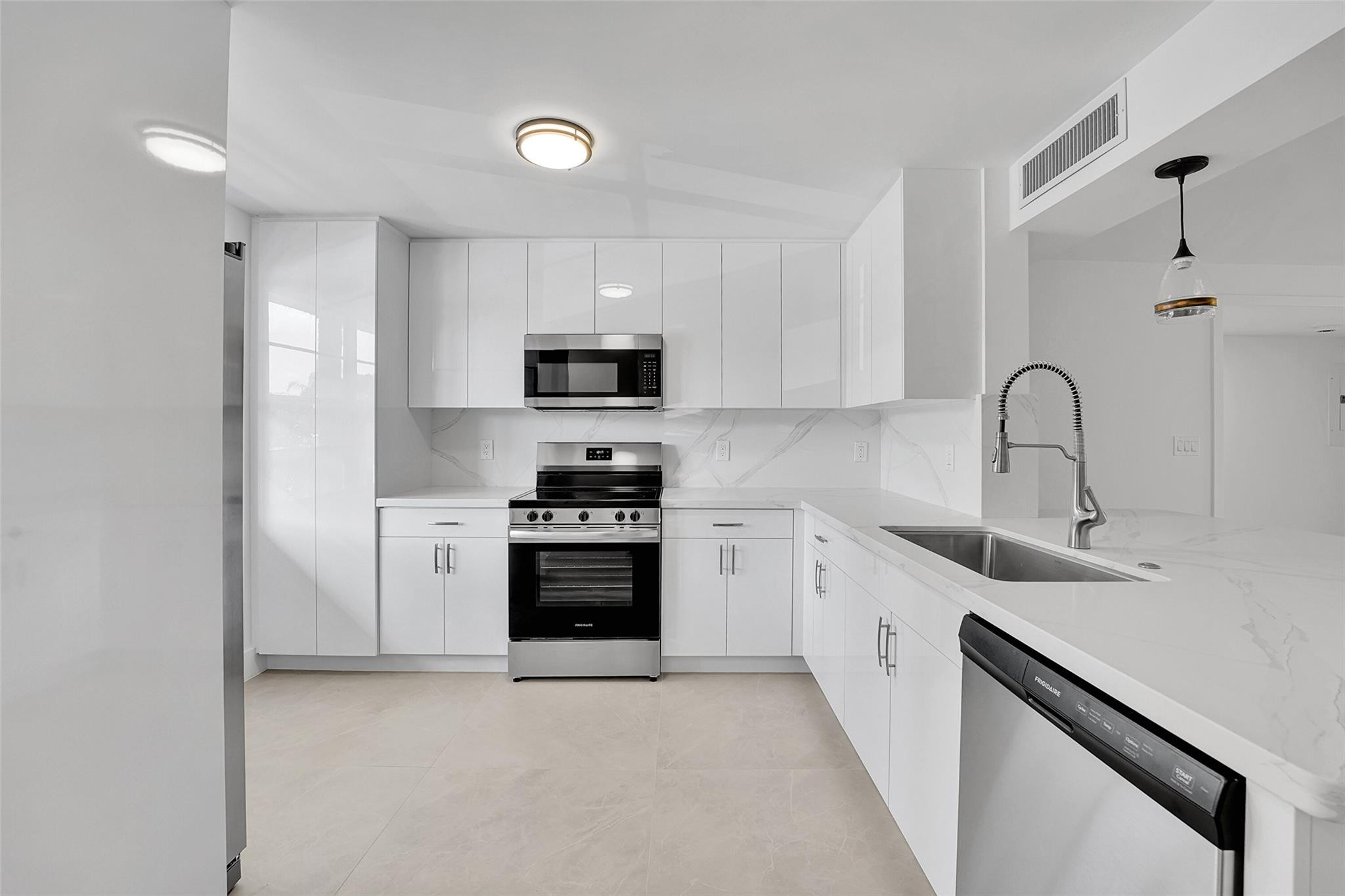 3201 PORTOFINO Point # C2 — Photo 5
