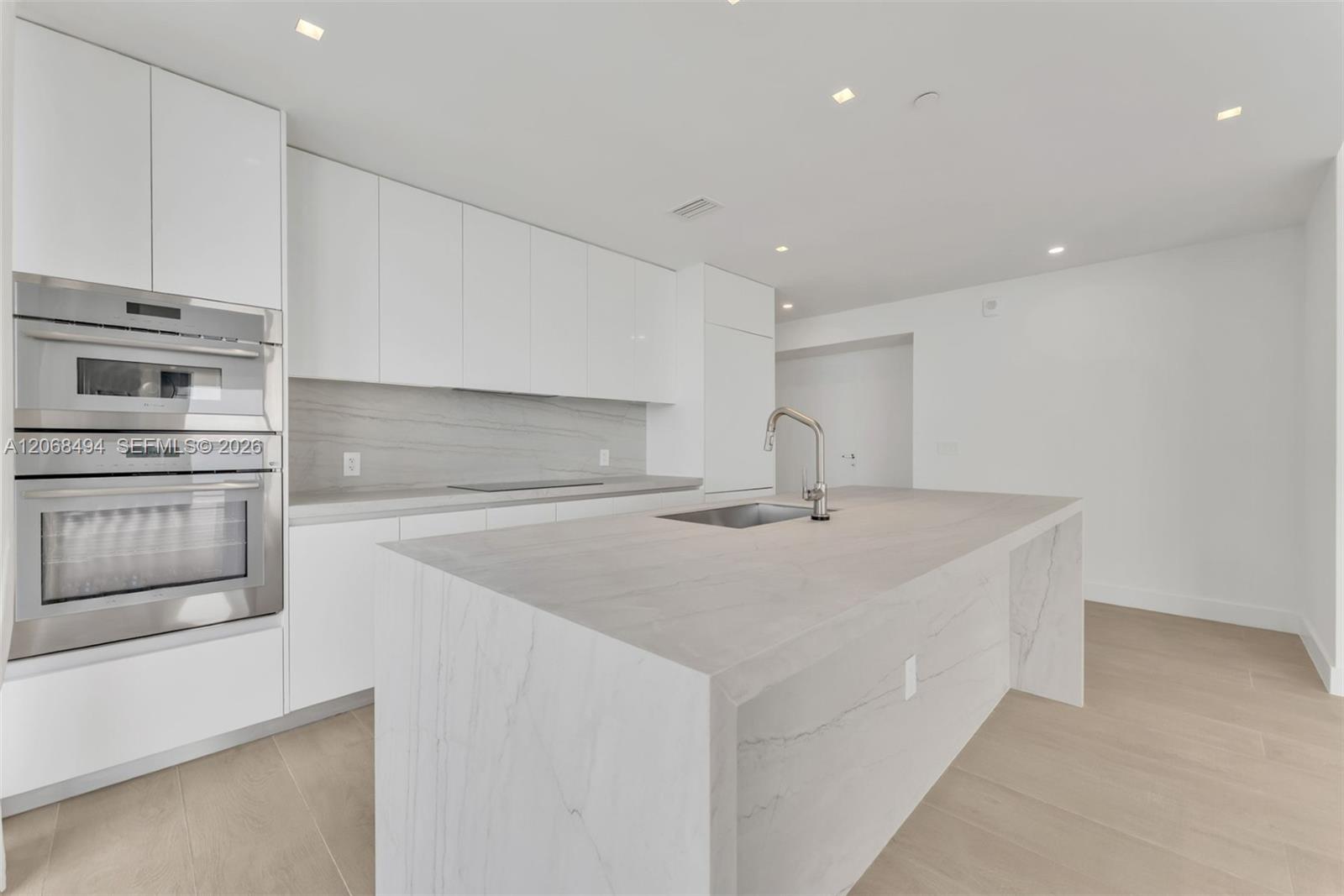 700 NE 24th St # 1207 View 5