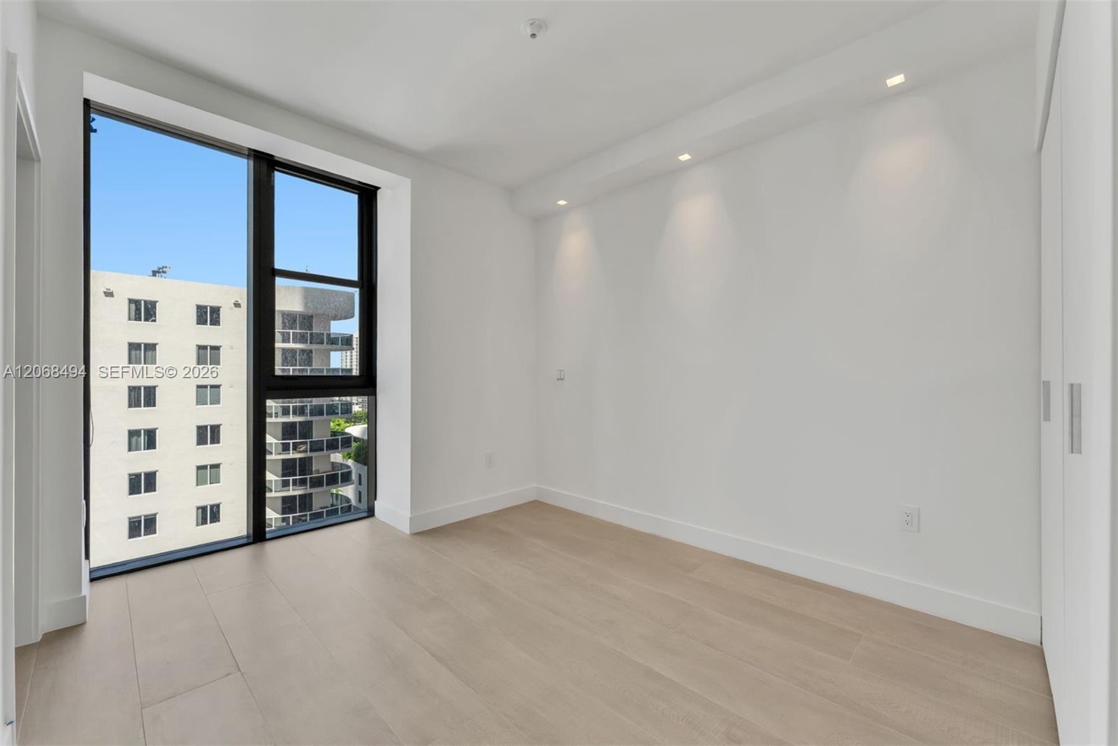 700 NE 24th St # 1207 View 9