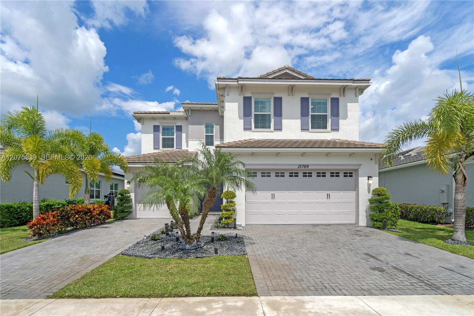15769 Hummingbird Ln — Photo 3