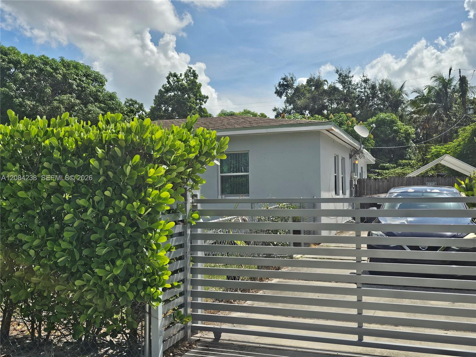 12145 NE 11th Ct — Photo 2
