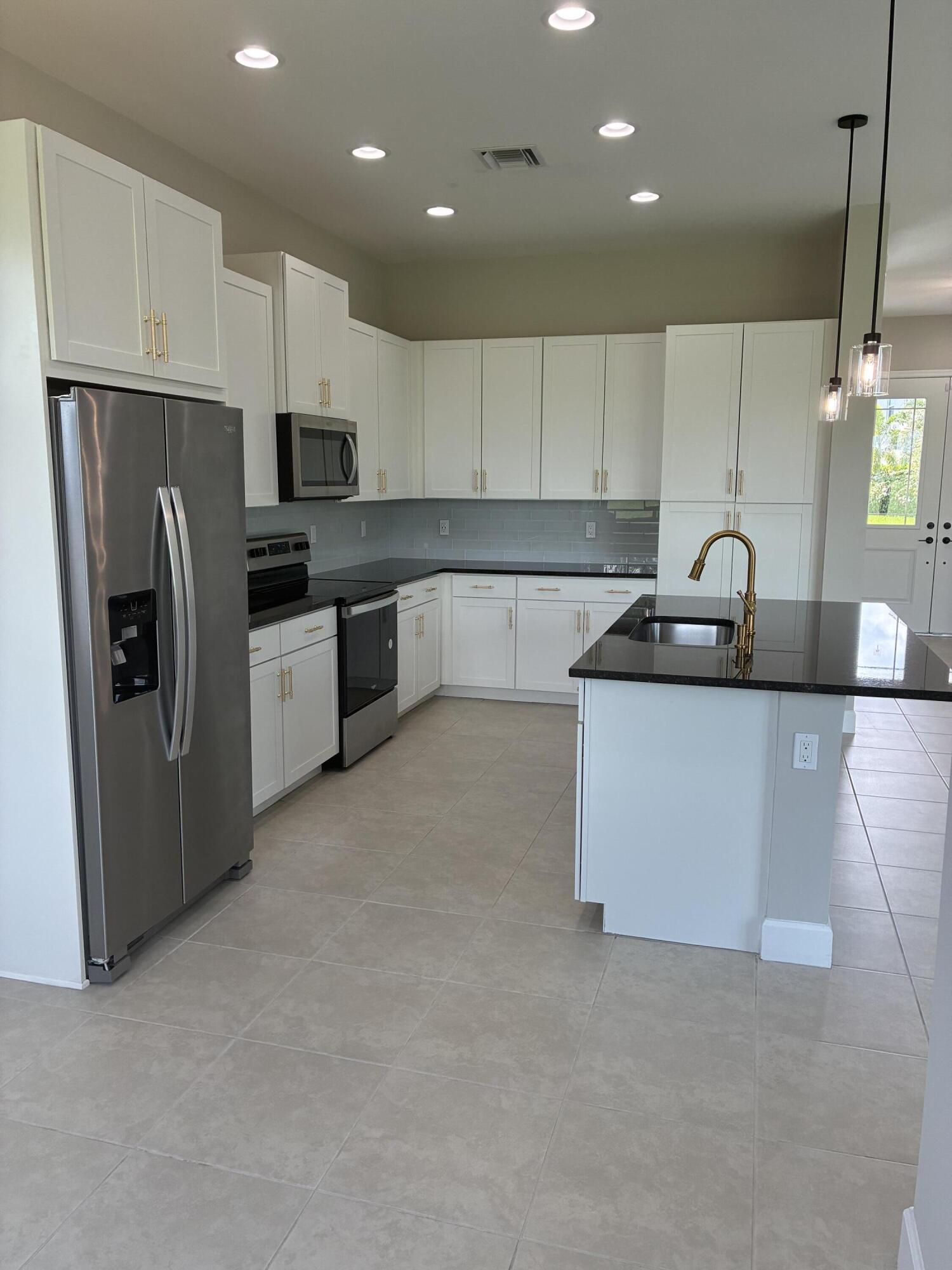 5518 Macoon Way — Photo 4