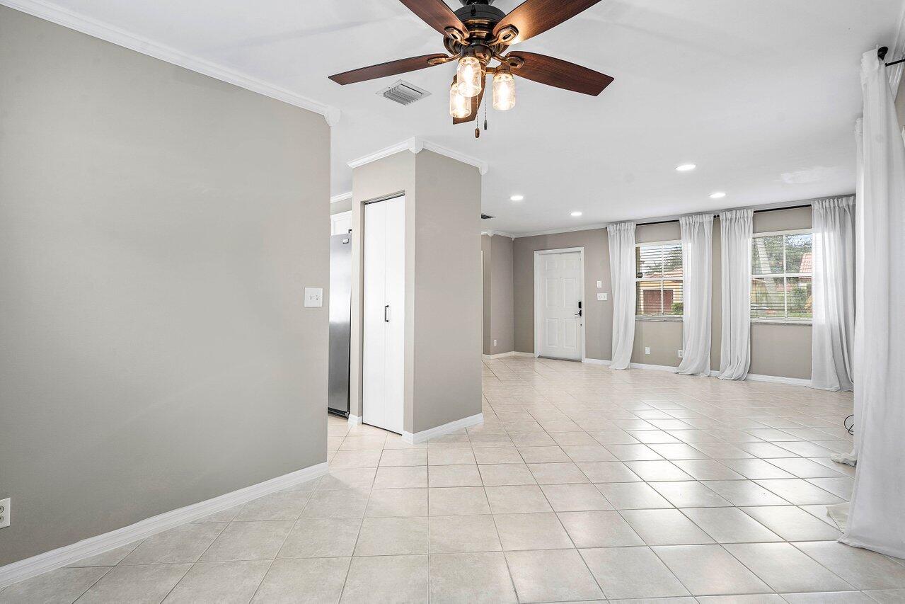 4303 NW 1ST Drive — Photo 5