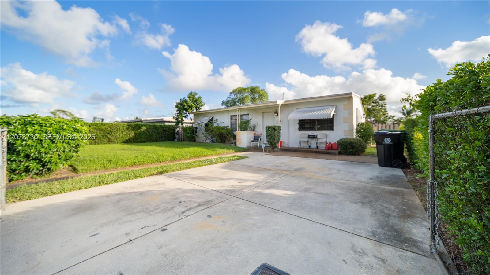 1038 NW 11th Ct — Photo 4