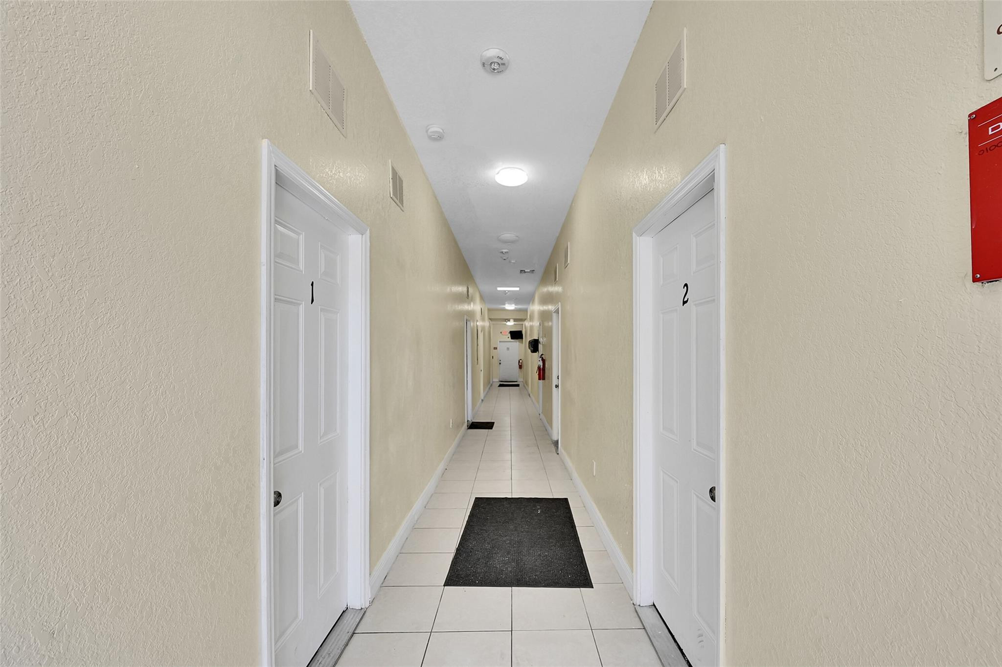 526 NW 15TH Way — Photo 2