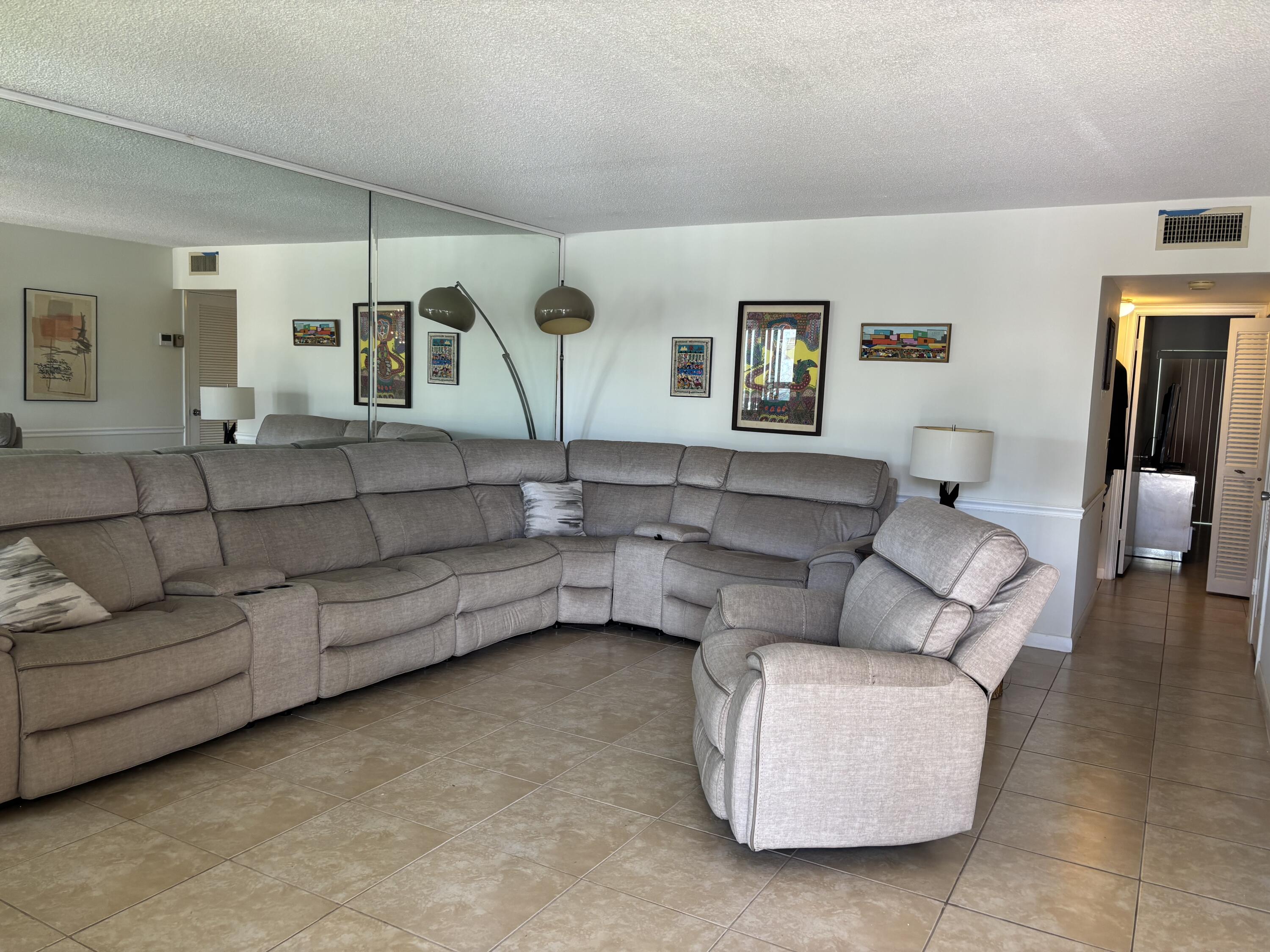 105 E Wellington # 105, West Palm Beach FL 33417
