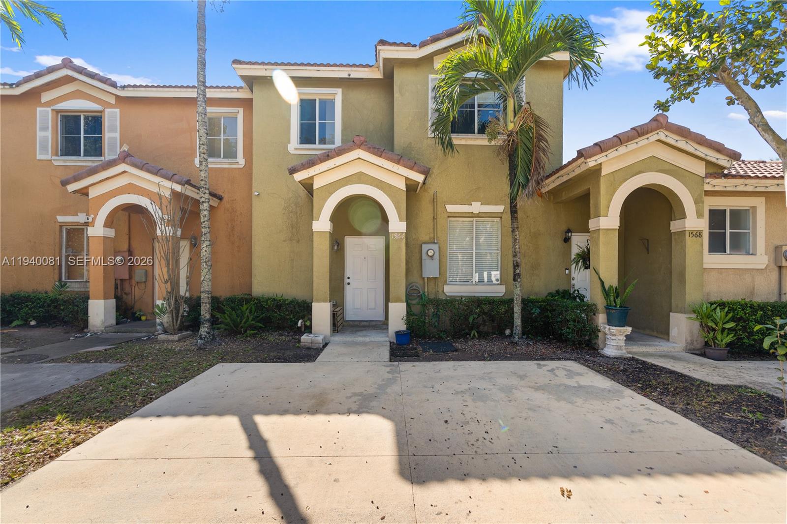 1564 SW 2nd St, Homestead FL 33030