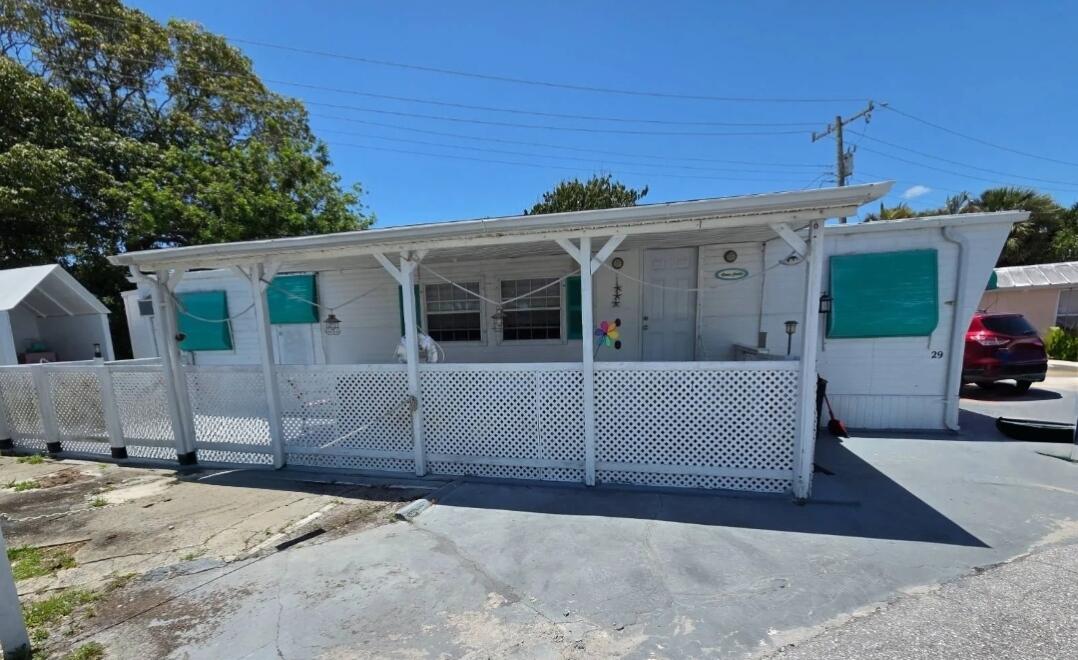 29 Pine Ridge Drive, Riviera Beach FL 33404