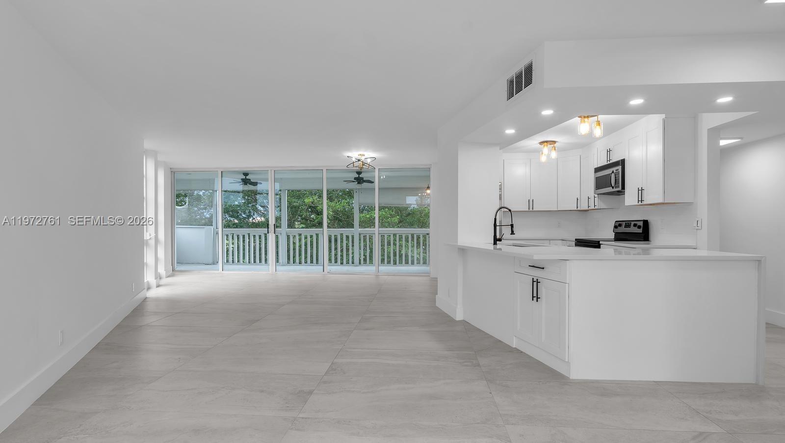 6911 Environ Blvd # 4J, Lauderhill FL 33319