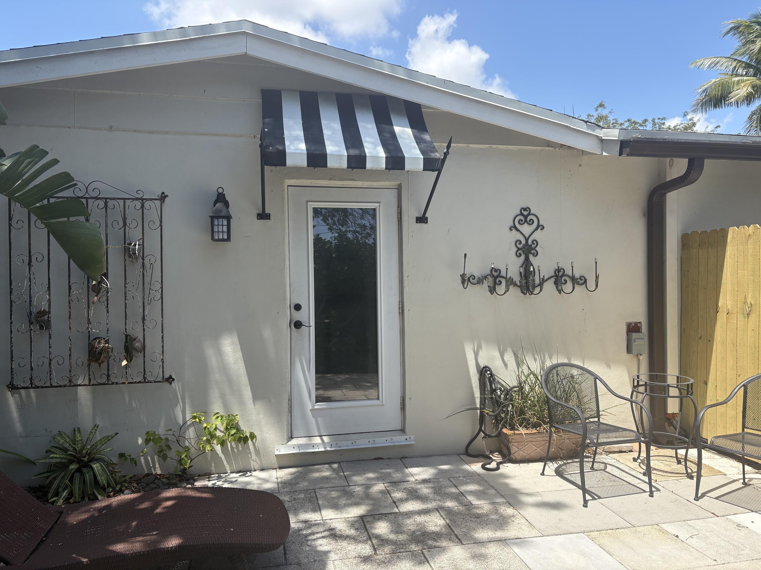 2565 Meadow Road, West Palm Beach FL 33406
