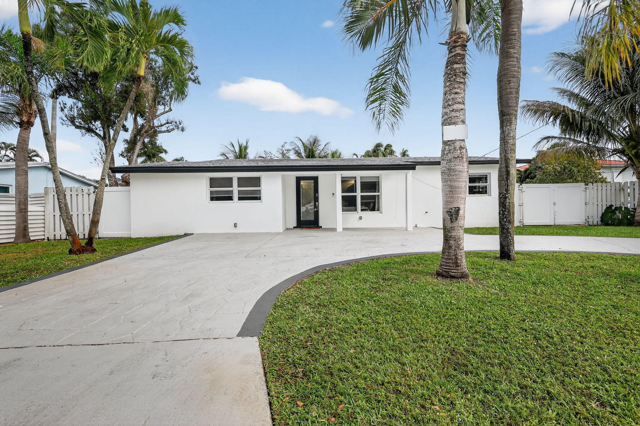 4540 SW 28TH Terrace — Photo 3